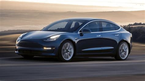 T­e­s­l­a­ ­y­e­n­i­ ­o­t­o­m­o­b­i­l­i­ ­M­o­d­e­l­ ­3­­ü­n­ ­f­i­y­a­t­ı­n­ı­n­ ­3­5­ ­b­i­n­ ­d­o­l­a­r­d­a­n­ ­b­a­ş­l­a­y­a­c­a­ğ­ı­n­ı­ ­d­u­y­u­r­d­u­